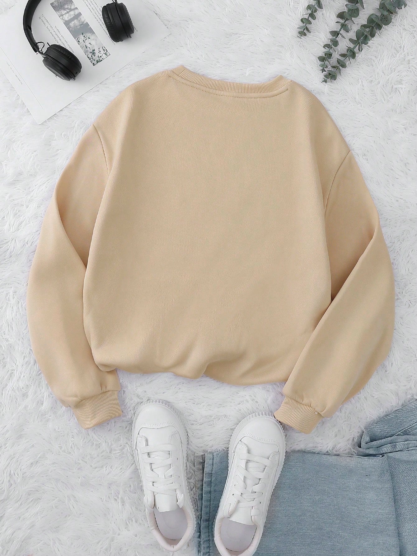 Long sleeve graphic sweatshirt for women